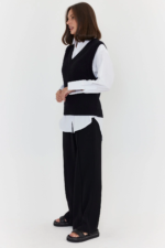 Women Woolen Sleeveless V-Neck Sweater Black | Oversized Knit Vest - Image 4